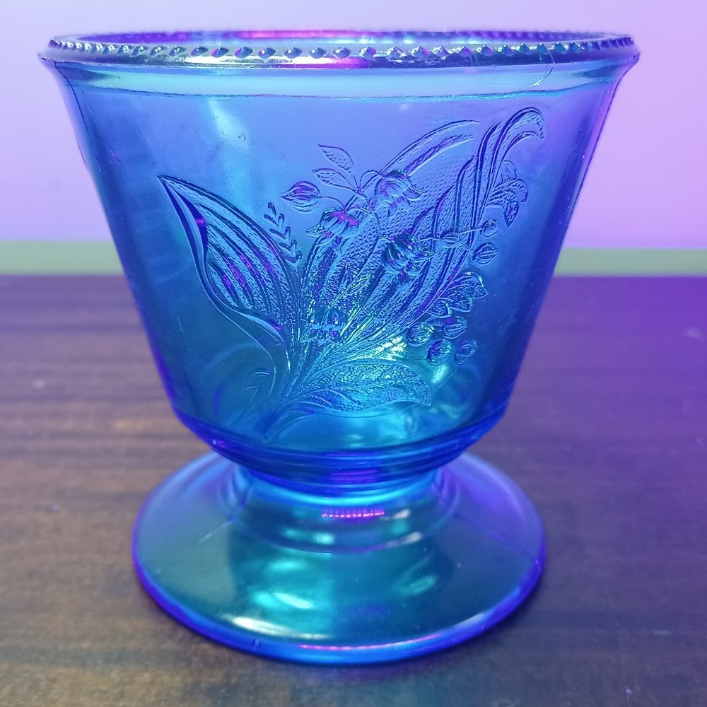 Chevron blue footed dish